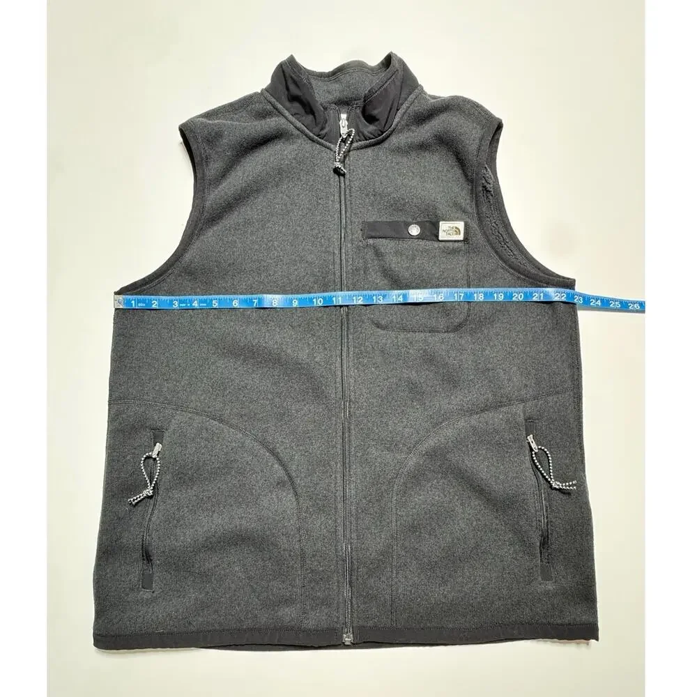 The North Face Mens Hommes Dark Gray fleece Zip up Vest Size Large.